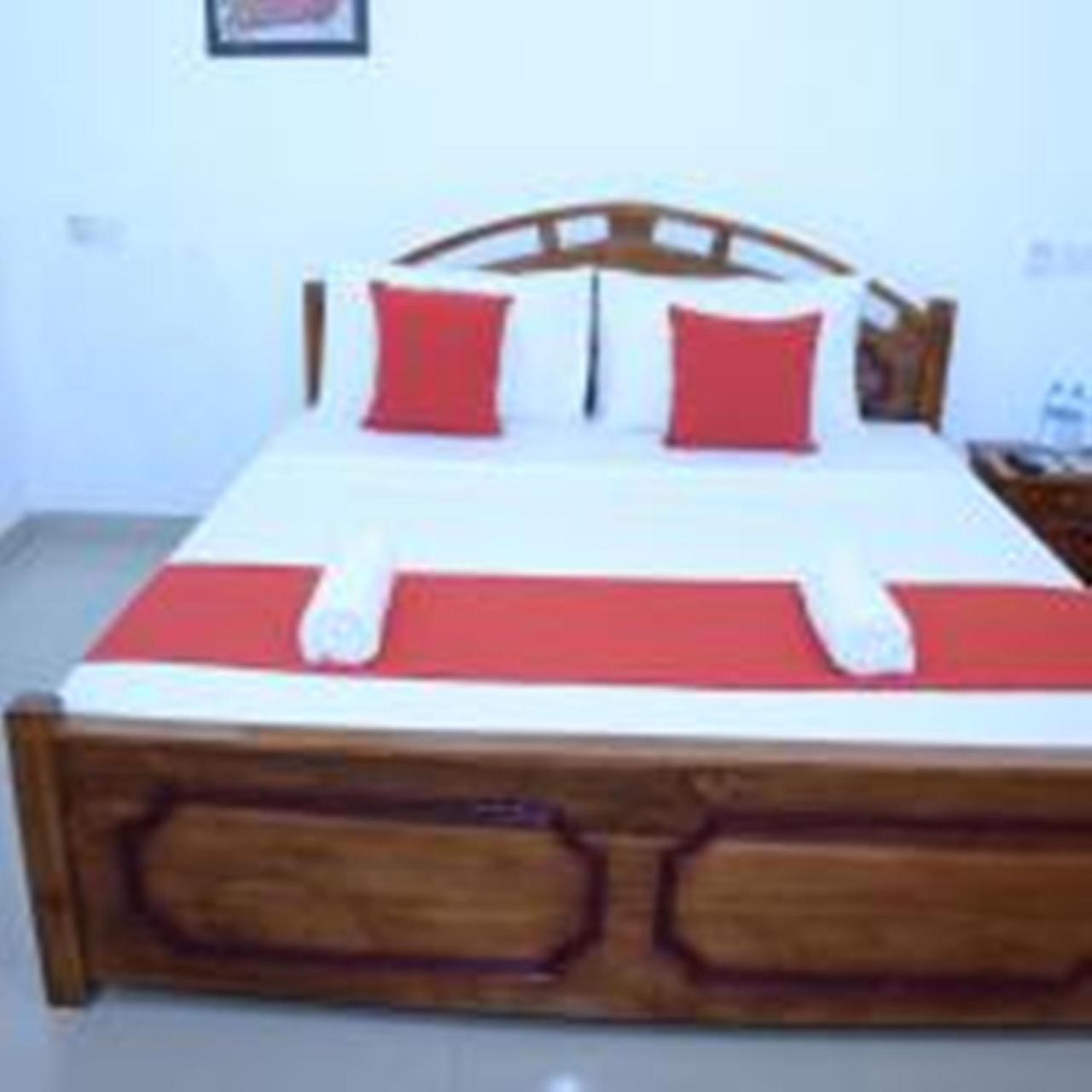 Yoho Beach Glory Hotel Негомбо Экстерьер фото